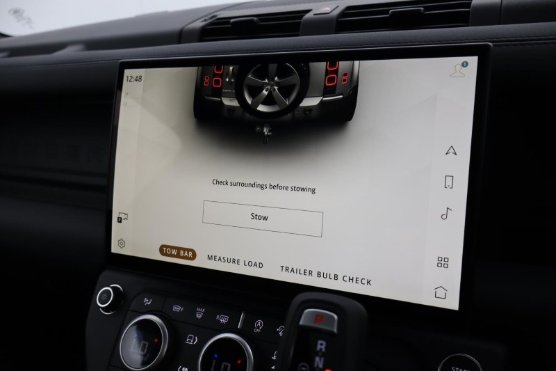  LAND ROVER DEFENDER 3.0 D250 X-Dynamic SE 90 3dr Auto 5550619