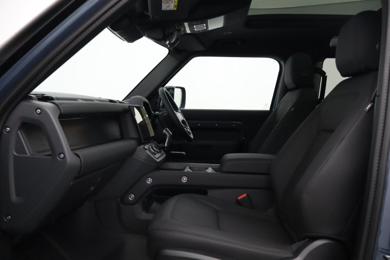  LAND ROVER DEFENDER 3.0 D250 X-Dynamic SE 90 3dr Auto 5550587