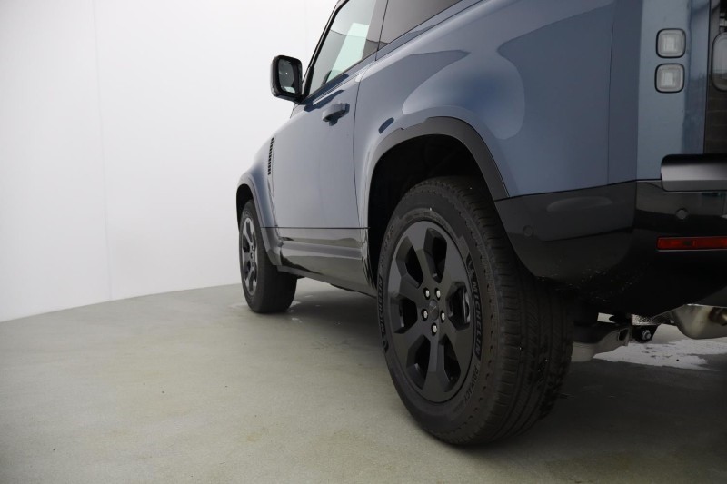  LAND ROVER DEFENDER 3.0 D250 X-Dynamic SE 90 3dr Auto 5550581