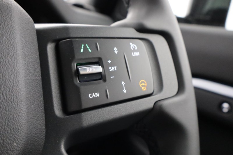  LAND ROVER DEFENDER 3.0 D250 X-Dynamic SE 90 3dr Auto 5550617