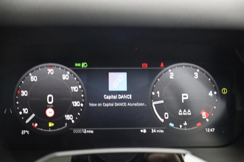  LAND ROVER DEFENDER 3.0 D250 X-Dynamic SE 90 3dr Auto 5550608