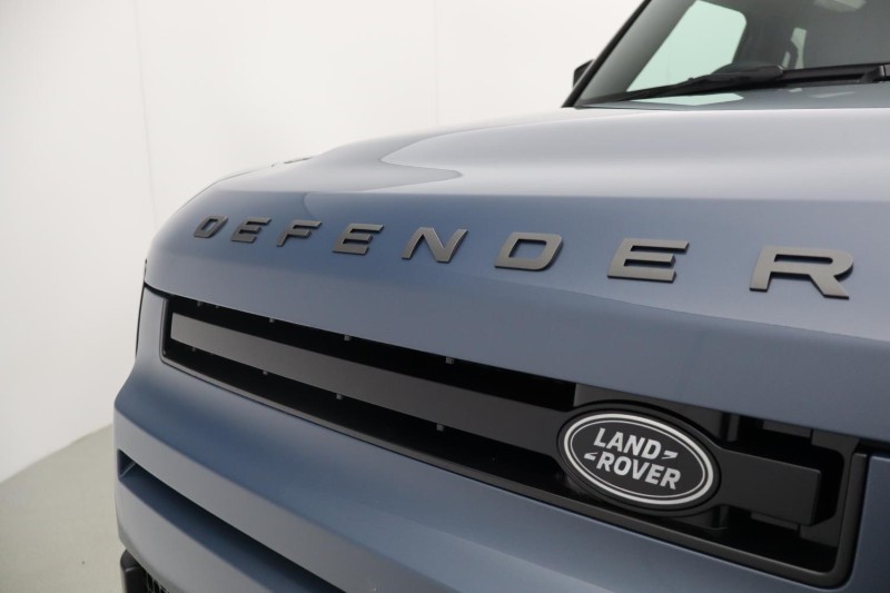  LAND ROVER DEFENDER 3.0 D250 X-Dynamic SE 90 3dr Auto 5550638