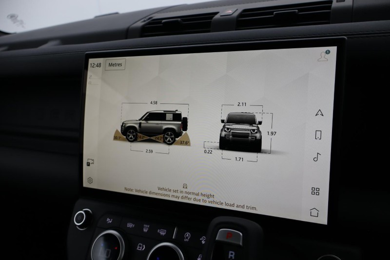  LAND ROVER DEFENDER 3.0 D250 X-Dynamic SE 90 3dr Auto 5550621