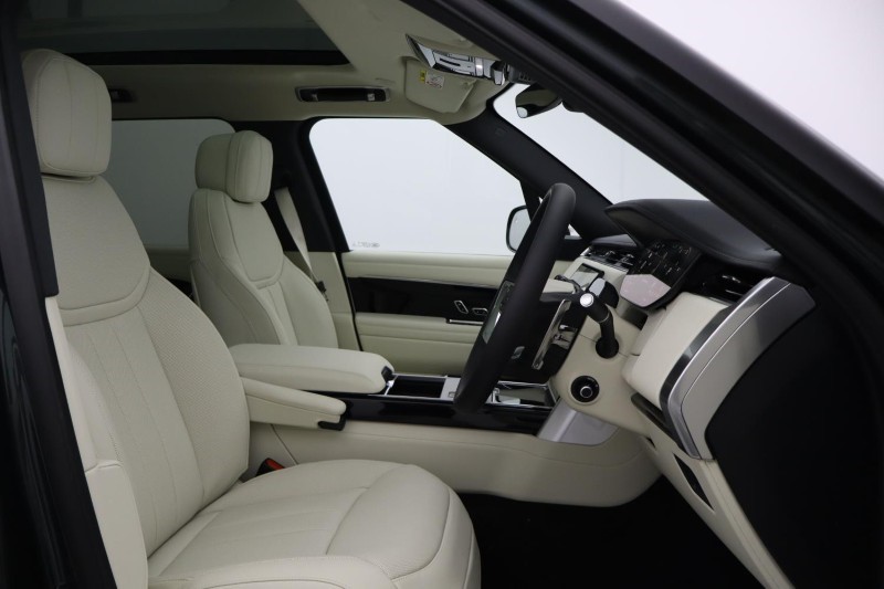  LAND ROVER RANGE ROVER 3.0 D300 SE 4dr Auto 5489378