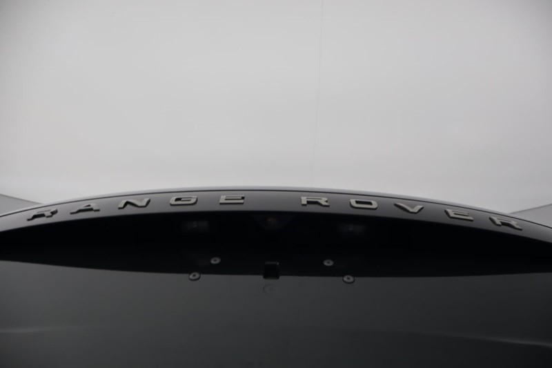  LAND ROVER RANGE ROVER 3.0 D300 SE 4dr Auto 5489351