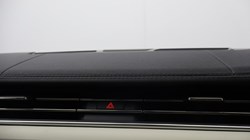 LAND ROVER RANGE ROVER 3.0 D300 SE 4dr Auto 5489392