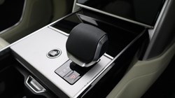 LAND ROVER RANGE ROVER 3.0 D300 SE 4dr Auto 5489384
