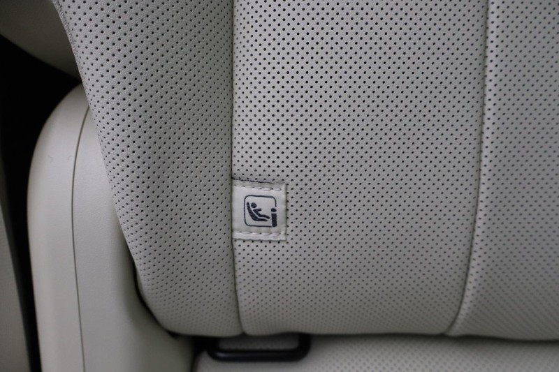  LAND ROVER RANGE ROVER 3.0 D300 SE 4dr Auto 5489375