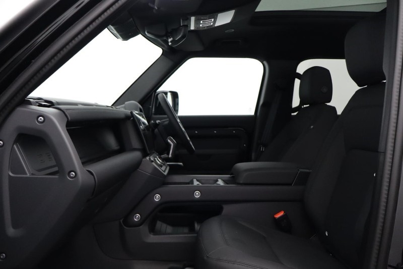  LAND ROVER DEFENDER 3.0 D250 X-Dynamic SE 110 5dr Auto [7 Seat] 5608313