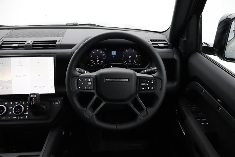  LAND ROVER DEFENDER 3.0 D250 X-Dynamic SE 110 5dr Auto [7 Seat] 5608339