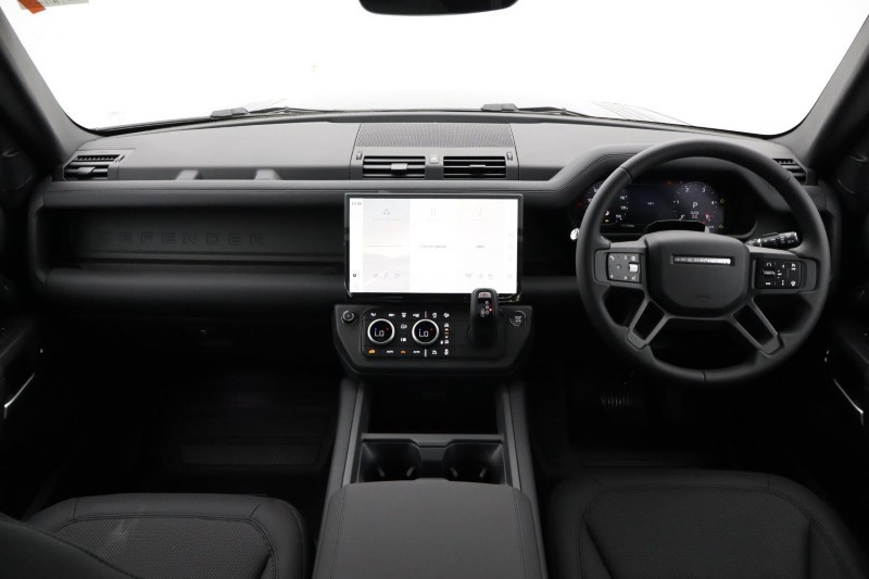  LAND ROVER DEFENDER 3.0 D250 X-Dynamic SE 110 5dr Auto [7 Seat] 5608335