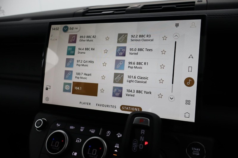  LAND ROVER DEFENDER 3.0 D250 X-Dynamic SE 110 5dr Auto [7 Seat] 5608358