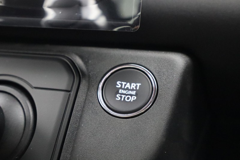  LAND ROVER DEFENDER 3.0 D250 X-Dynamic SE 110 5dr Auto [7 Seat] 5608368