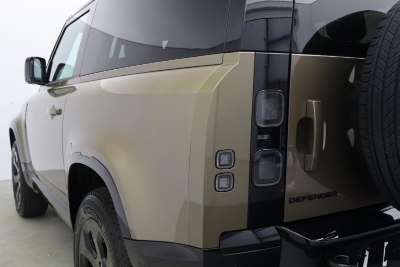 LAND ROVER DEFENDER 3.0 D250 X-Dynamic SE 90 3dr Auto 5969362