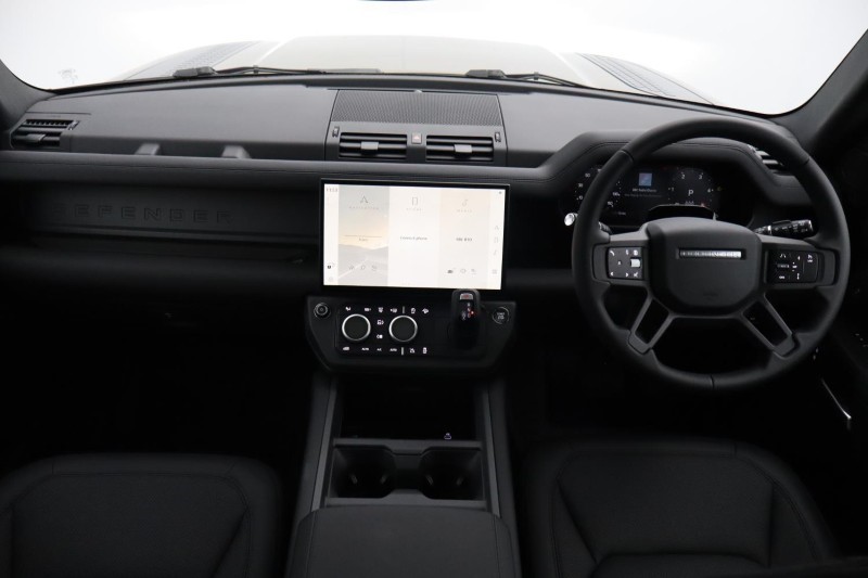 LAND ROVER DEFENDER 3.0 D250 X-Dynamic SE 90 3dr Auto 5969379