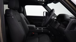 LAND ROVER DEFENDER 3.0 D250 X-Dynamic SE 90 3dr Auto 5969375