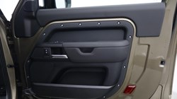 LAND ROVER DEFENDER 3.0 D250 X-Dynamic SE 90 3dr Auto 5969373