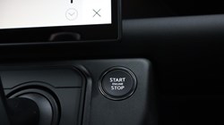 LAND ROVER DEFENDER 3.0 D250 X-Dynamic SE 90 3dr Auto 5969404