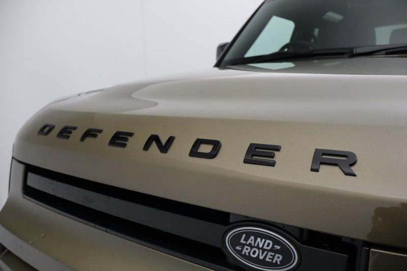 LAND ROVER DEFENDER 3.0 D250 X-Dynamic SE 90 3dr Auto 5969419