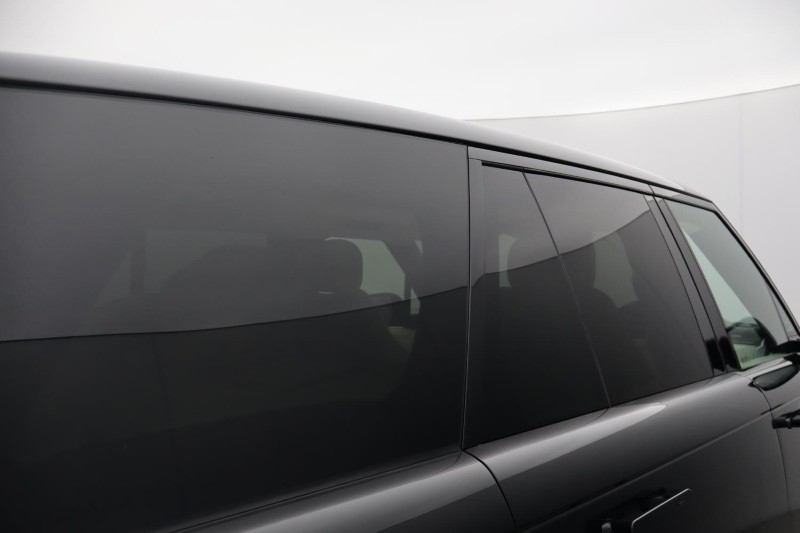  LAND ROVER RANGE ROVER 3.0 P460e SE 4dr Auto 5595009