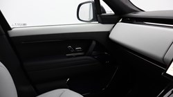 LAND ROVER RANGE ROVER SPORT 3.0 D300 Autobiography 5dr Auto 5655265