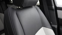 LAND ROVER RANGE ROVER VELAR 3.0 D300 MHEV Belgravia Edition Satin 5dr Auto 5599441