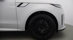 LAND ROVER RANGE ROVER SPORT 4.4 P635 V8 SV Ultimate Edition 5dr Auto 5739038