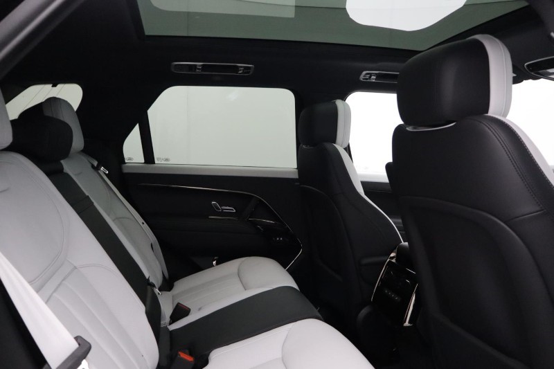 LAND ROVER RANGE ROVER SPORT 3.0 D250 Battersea Edition 5dr Auto 5655991