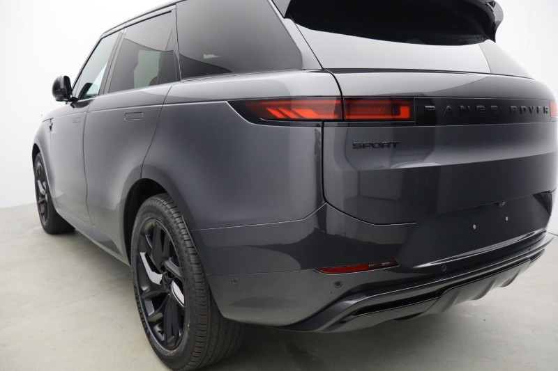  LAND ROVER RANGE ROVER SPORT 3.0 D250 Battersea Edition 5dr Auto 5655976