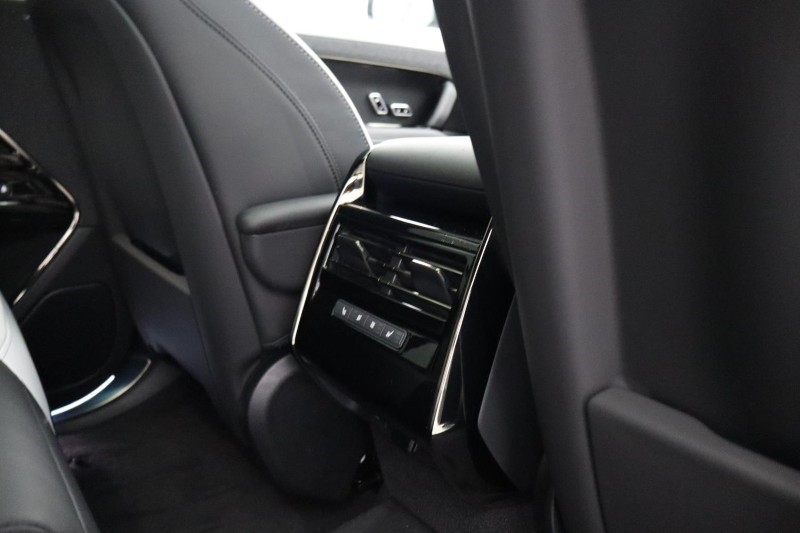  LAND ROVER RANGE ROVER SPORT 3.0 D250 Battersea Edition 5dr Auto 5655992