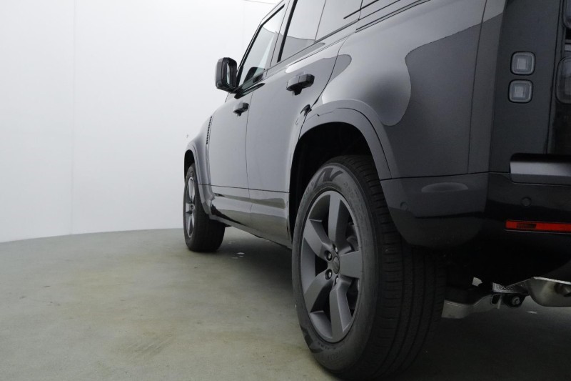  LAND ROVER DEFENDER 3.0 D250 X-Dynamic SE 110 5dr Auto 5917491