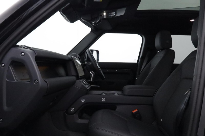  LAND ROVER DEFENDER 3.0 D250 X-Dynamic SE 110 5dr Auto 5917501