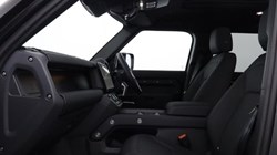 LAND ROVER DEFENDER 3.0 D250 X-Dynamic SE 110 5dr Auto 5917501