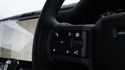 LAND ROVER DEFENDER 3.0 D250 X-Dynamic SE 110 5dr Auto 5917533
