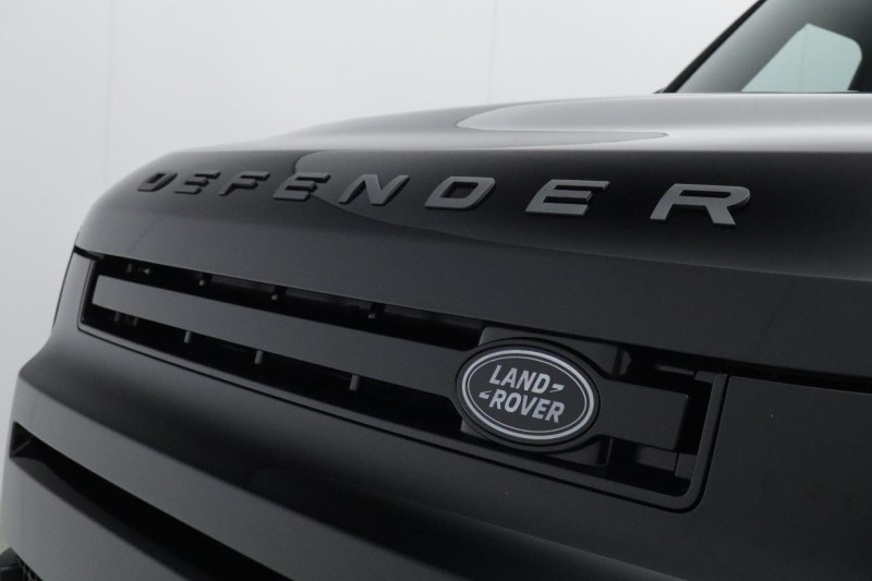  LAND ROVER DEFENDER 3.0 D250 X-Dynamic SE 110 5dr Auto 5917513