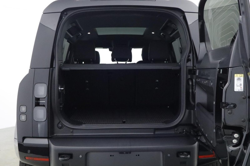  LAND ROVER DEFENDER 3.0 D250 X-Dynamic SE 110 5dr Auto 5917493