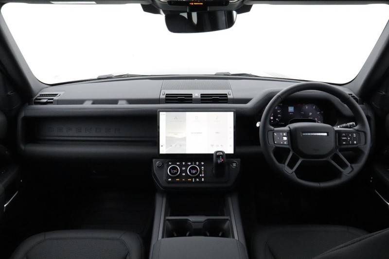  LAND ROVER DEFENDER 3.0 D250 X-Dynamic SE 110 5dr Auto 5917520