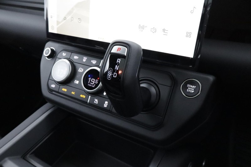  LAND ROVER DEFENDER 3.0 D250 X-Dynamic SE 110 5dr Auto 5917536