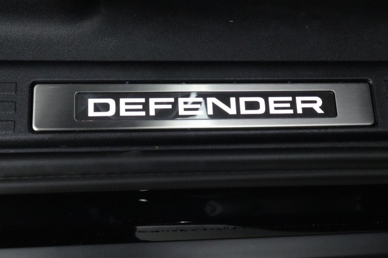  LAND ROVER DEFENDER 3.0 D250 X-Dynamic SE 110 5dr Auto 5917562