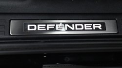 LAND ROVER DEFENDER 3.0 D250 X-Dynamic SE 110 5dr Auto 5917562