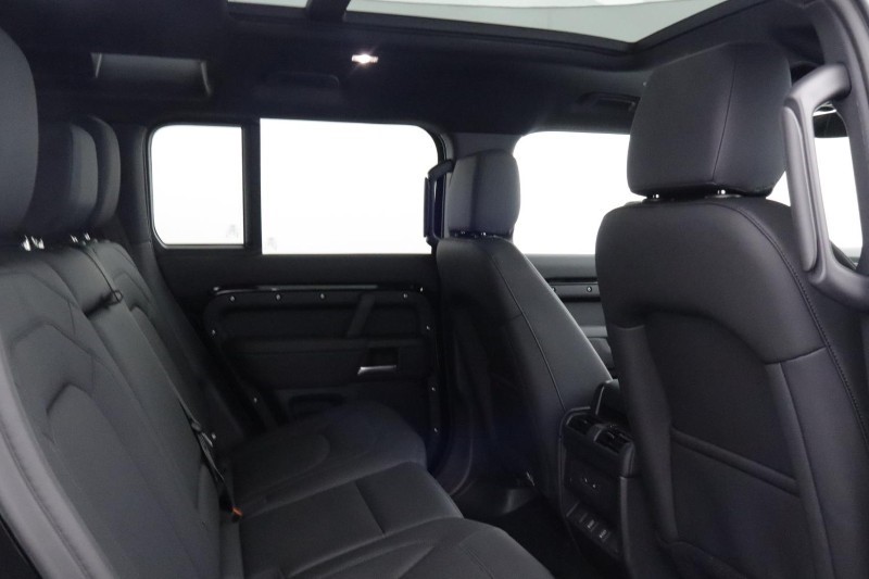  LAND ROVER DEFENDER 3.0 D250 X-Dynamic SE 110 5dr Auto 5917515