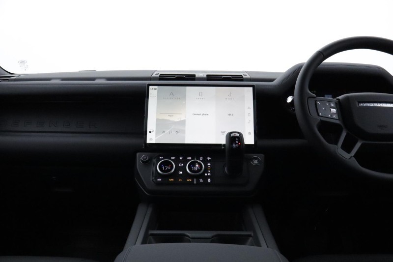  LAND ROVER DEFENDER 3.0 D250 X-Dynamic SE 110 5dr Auto 5917522