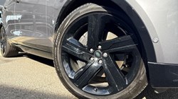 2025 (25) LAND ROVER DISCOVERY 3.0 D350 Dynamic HSE 5dr Auto 4542399