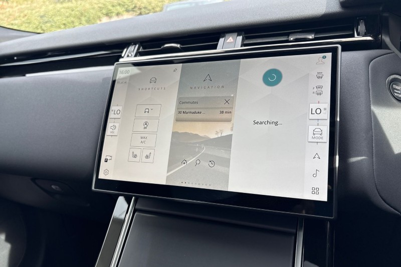 2025 (25) LAND ROVER RANGE ROVER VELAR 2.0 D200 MHEV Dynamic SE 5dr Auto 4548984