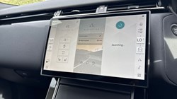 2025 (25) LAND ROVER RANGE ROVER VELAR 2.0 D200 MHEV Dynamic SE 5dr Auto 4548984