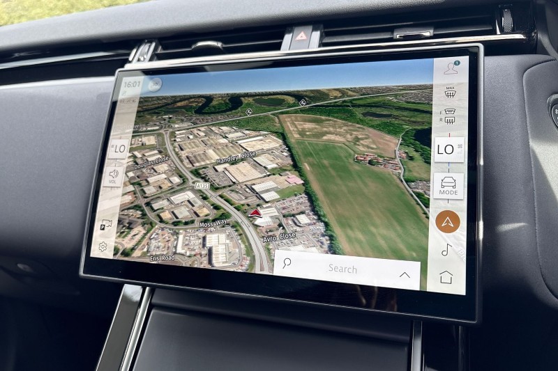 2025 (25) LAND ROVER RANGE ROVER VELAR 2.0 D200 MHEV Dynamic SE 5dr Auto 4548985