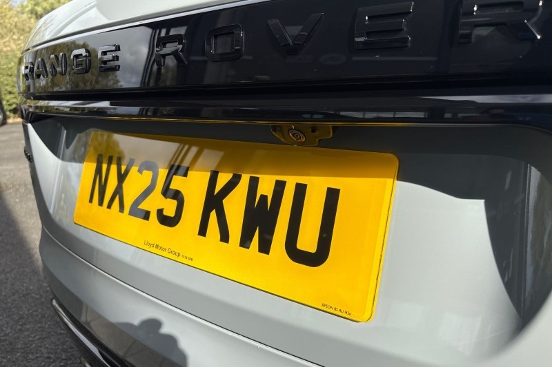 2025 (25) LAND ROVER RANGE ROVER VELAR 2.0 D200 MHEV Dynamic SE 5dr Auto 4548998