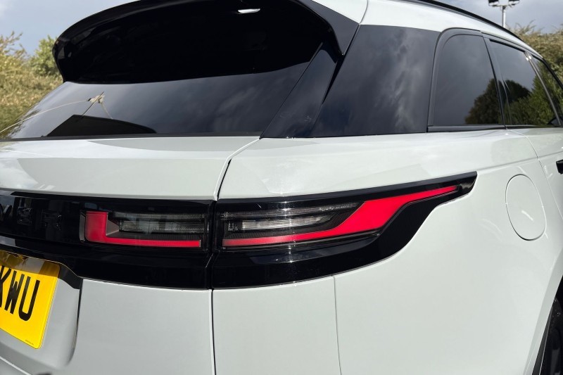 2025 (25) LAND ROVER RANGE ROVER VELAR 2.0 D200 MHEV Dynamic SE 5dr Auto 4549004