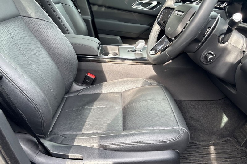 2025 (25) LAND ROVER RANGE ROVER VELAR 2.0 D200 MHEV Dynamic SE 5dr Auto 4548979