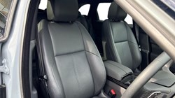 2025 (25) LAND ROVER RANGE ROVER VELAR 2.0 D200 MHEV Dynamic SE 5dr Auto 4548980